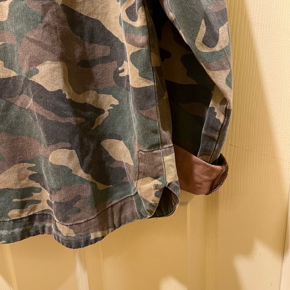 Sundry Camo Shacket - Picture 7 of 7